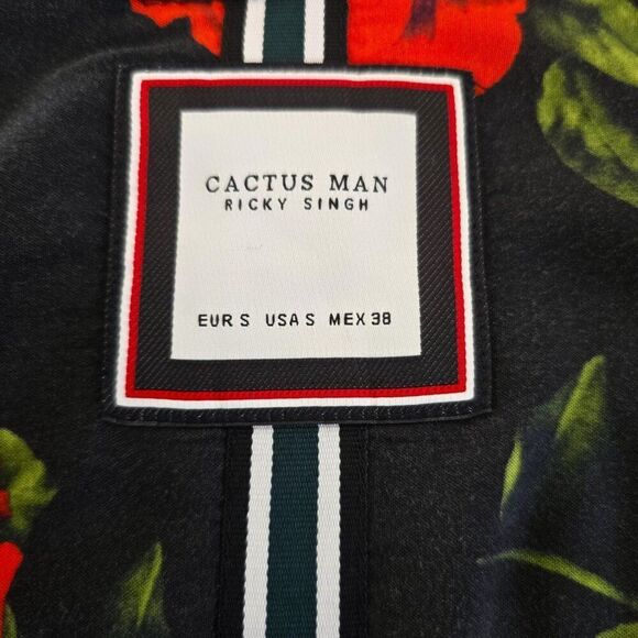 Cactus Man Ricky Singh Shirt Black Floral Button Up Hawaiian Mens Size Small - Picture 6 of 9